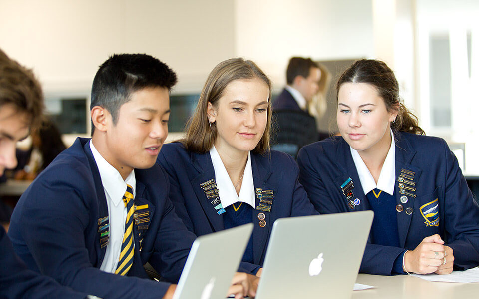 International students at Wakatipu High School, photo 11