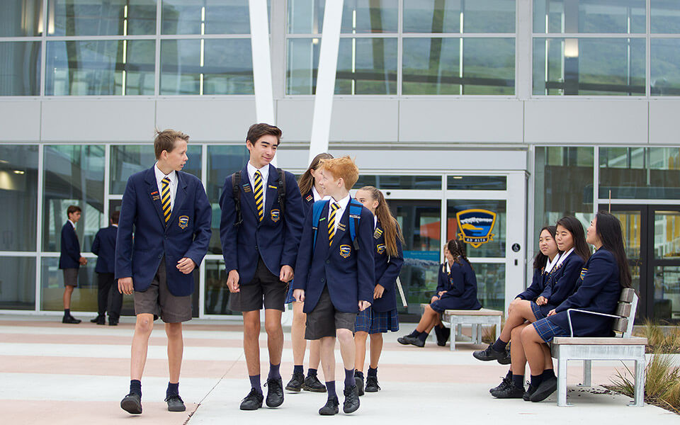 International students at Wakatipu High School, photo 15