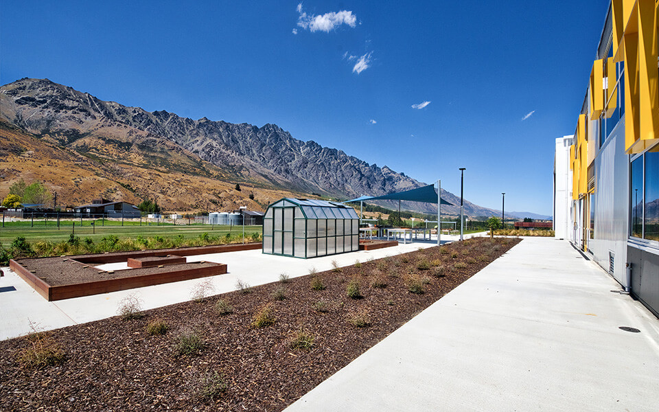 International students at Wakatipu High School, photo 20